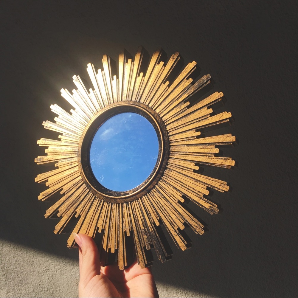 SOLD❤️ Antique Style Faux Brass Mirror - Picture 8 of 8